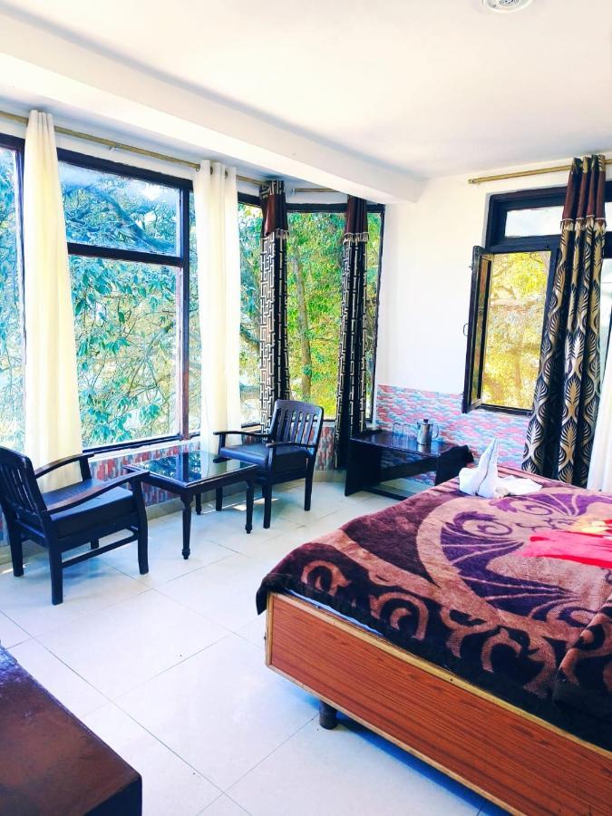 Hotel Holiday Dalhousie - Near Ghandhi Chowk Mall Road ภายนอก รูปภาพ