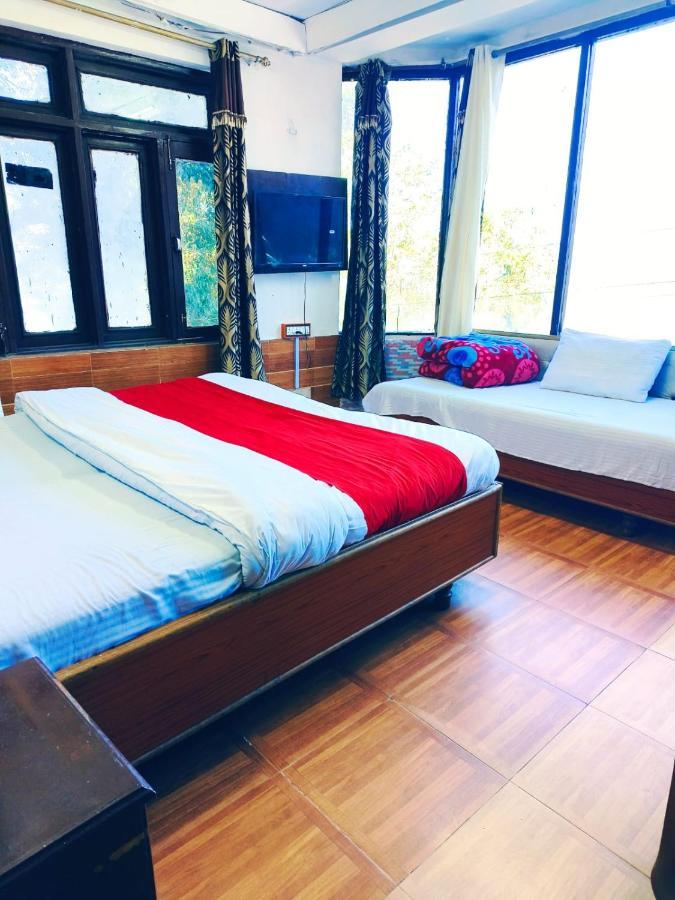 Hotel Holiday Dalhousie - Near Ghandhi Chowk Mall Road ภายนอก รูปภาพ