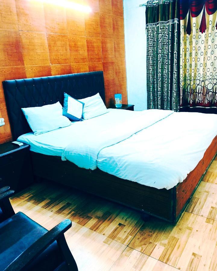 Hotel Holiday Dalhousie - Near Ghandhi Chowk Mall Road ภายนอก รูปภาพ