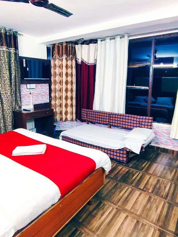 Hotel Holiday Dalhousie - Near Ghandhi Chowk Mall Road ภายนอก รูปภาพ